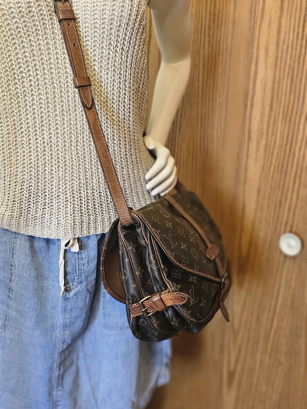 Louis Vuitton Saumur 30 - Picture 14 of 16